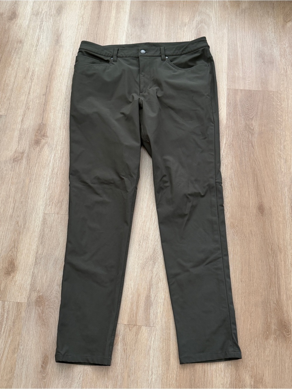 lululemon athletica Men's Olive ABC Stretch Pants